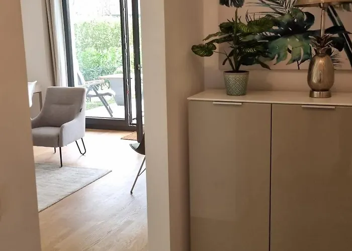 Luxi Luxurioeses Mit Terrasse Und Garten Mitten In *